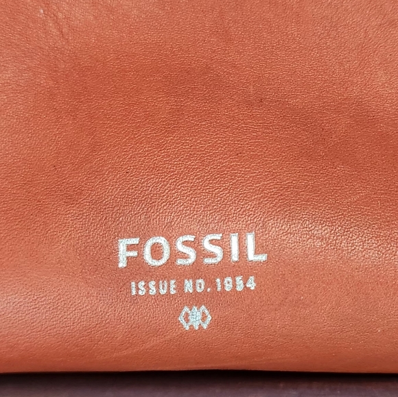 FOSSIL PURSE - Picture 3 of 3